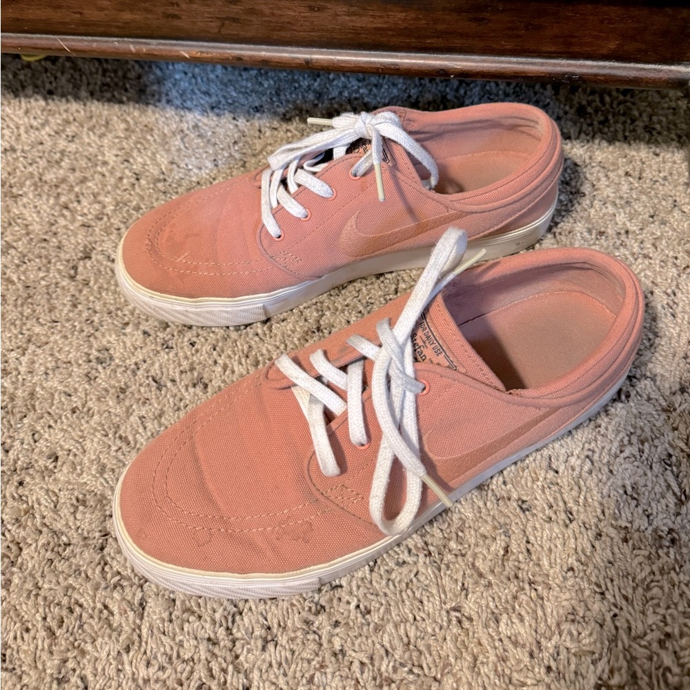 skater nike shoes